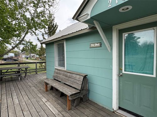 216 3rd Ave Sw, Choteau, MT, 59422-7732 | Card Image