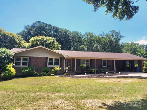 4022 Lynn Cir, Shelby, NC, 28152-7904 | Card Image