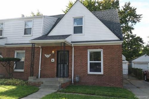 15616 E 7 Mile Rd, Detroit, MI, 48205-2557 | Card Image