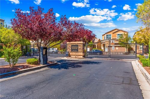 9535 Knopfler Ln, Las Vegas, NV, 89148-6704 | Card Image