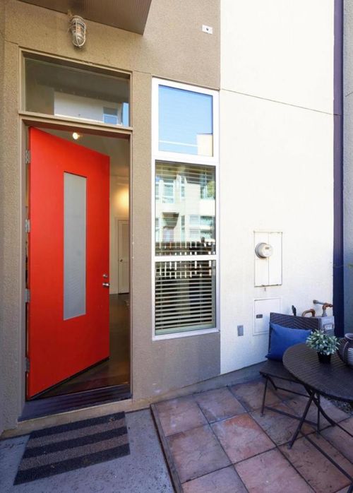 18 Ambler Ln, Oakland, CA, 94608-1364 | Card Image