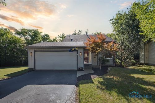 6325 Millbrook Rd, Maumee, OH, 43537-1179 | Card Image