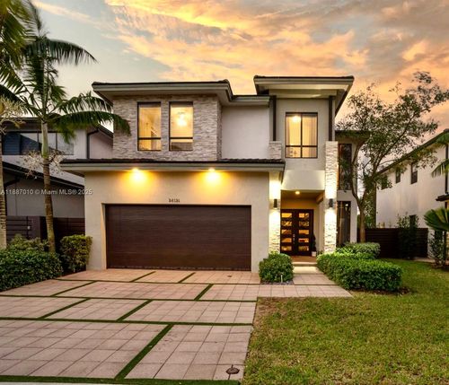 16065 Sw 136th Ter, Miami, FL, 33196-1815 | Card Image