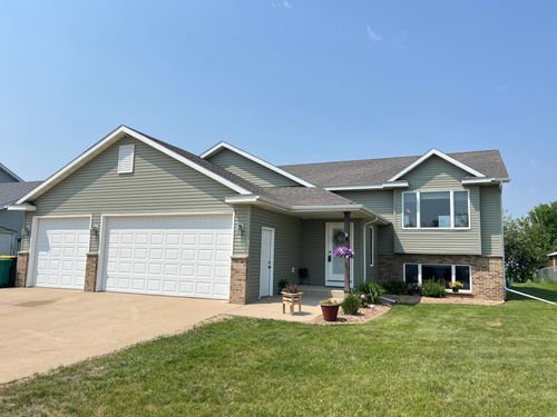 823 4th St Ne, Byron, MN, 55920-1512 | Card Image
