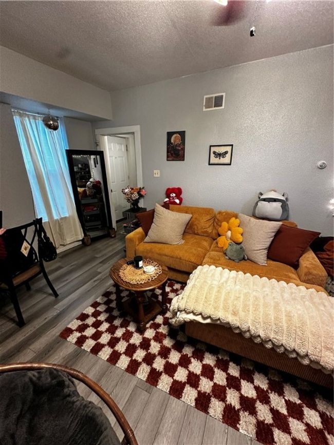 APT-5 - 548 Hansen Ave, Condo with 1 bedrooms, 1 bathrooms and 2 parking in Lyndora PA | Image 4