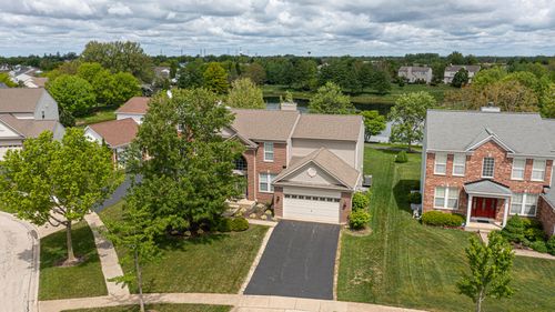 6 Marigold Ln, Algonquin, IL, 60102-6221 | Card Image