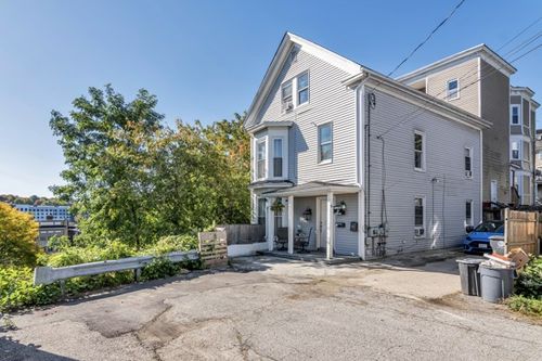4 Avon Pl, Haverhill, MA, 01832-5395 | Card Image