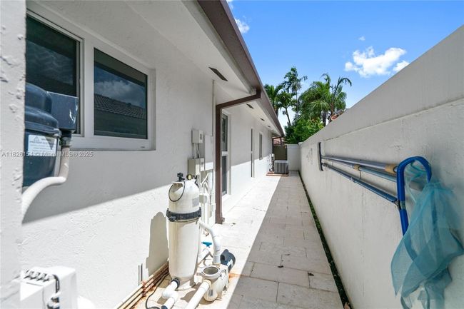 14288 Sw 21 St Ter, House other with 4 bedrooms, 4 bathrooms and null parking in Miami FL | Image 64