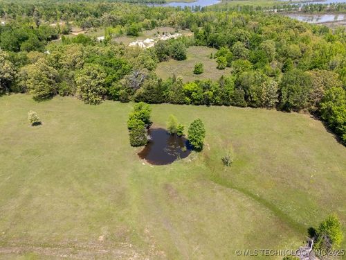 11 N 4250 Rd, Hugo, OK, 74743 | Card Image