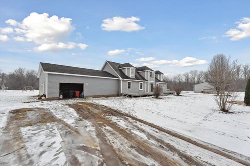 5451 E M 36, Stockbridge, MI, 49285-9658 | Card Image
