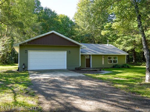 5167 Howard Rd, Kimball, MI, 48074-2023 | Card Image