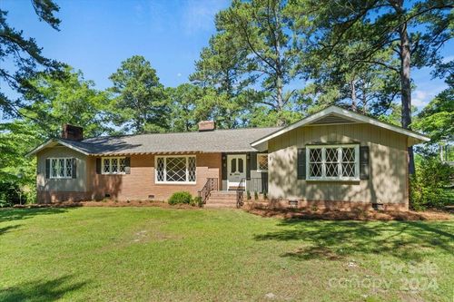 124 Lakeway Dr, Cheraw, SC, 29520-1733 | Card Image