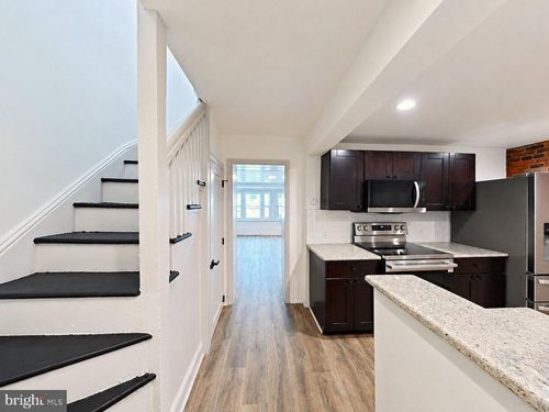 2-5233 Ridge Ave, PHILADELPHIA, PA, 19128-3711 | Card Image