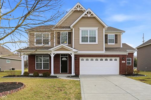 275 Entrance Hall Vw, Greenwood, IN, 46142-7599 | Card Image