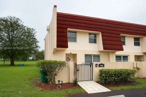a3-3962 Inverrary Dr, Lauderhill, FL, 33319-4514 | Card Image