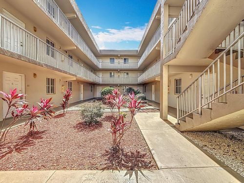 apt-312-6065 Nw 186th St, Hialeah, FL, 33015-6072 | Card Image