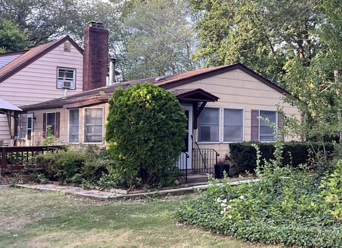 1240 August Rd, Babylon, NY, 11703-1909 | Card Image