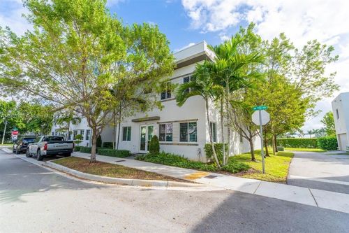 6611 Nw 102nd Path, Doral, FL, 33178-3049 | Card Image