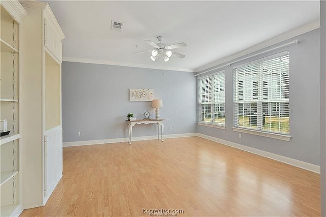 UNIT-407 - 801 Luther St W, Condo with 2 bedrooms, 2 bathrooms and null parking in College Station TX | Image 4