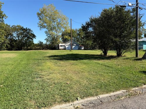 600 Depot St, Whitesboro, TX, 76273-2648 | Card Image