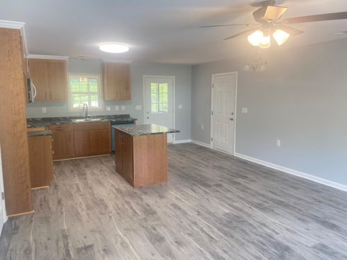 130 Laura Jane Ln, Gray Court, SC, 29645-6881 | Card Image