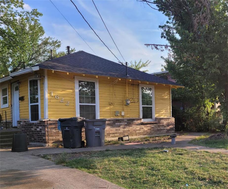 Bickers St, Dallas, TX 75212