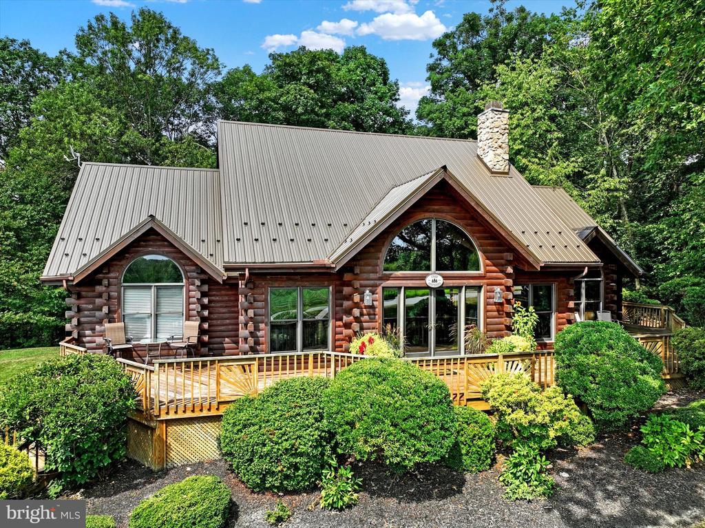 Godfrey Rd, Glen Rock, PA 17327