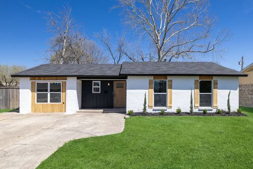 718 Tearose Dr, Garland, TX, 75040-6547 | Card Image
