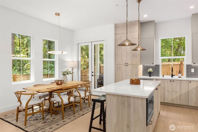 12837 Ne 91 St St, House other with 2 bedrooms, 3 bathrooms and null parking in Kirkland WA | Image 10