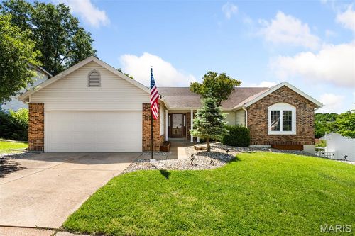16448 Green Pines Dr, Wildwood, MO, 63011-1850 | Card Image