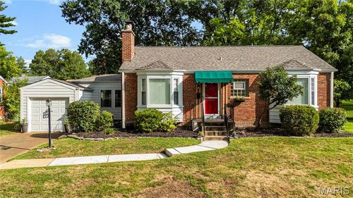 659 Deerhurst Dr, Webster Groves, MO, 63119-5319 | Card Image