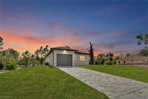 724 Lamar St E, Lehigh Acres, FL, 33974-4724 | Card Image