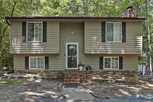 13712 Sutters Mill Cir, Midlothian, VA, 23112-4014 | Card Image