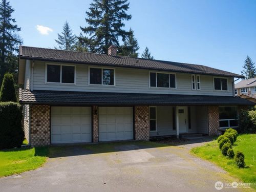 23525 Se 32nd Way, Sammamish, WA, 98029-6336 | Card Image