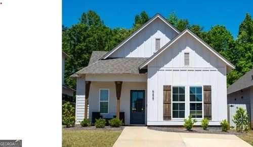 688 Village Dr, OPELIKA, AL, 36801-2391 | Card Image