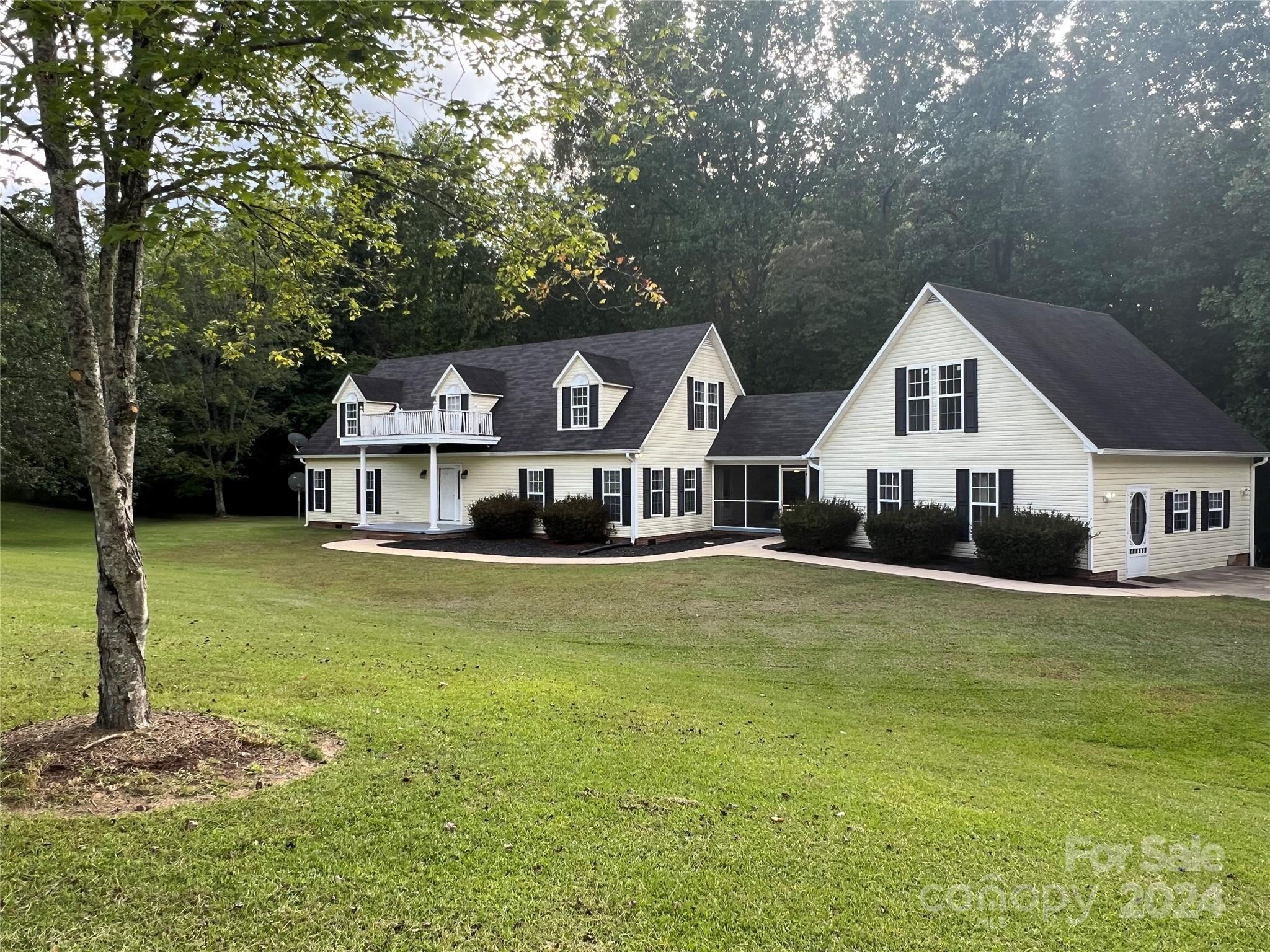 Riff Dr, Forest City, NC 28043