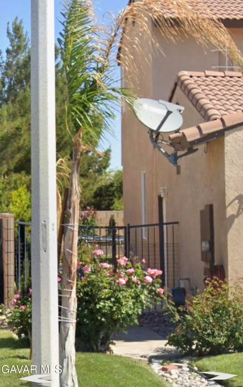 lancaster-ca-93536-4783 Spur Ave, Lancaster, CA, 93536-7393 | Card Image