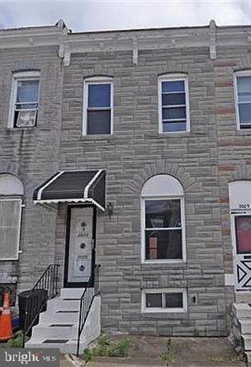 2011 E Lanvale St, BALTIMORE, MD, 21213-2412 | Card Image