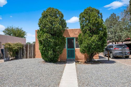 2117 Lead Ave Se, Albuquerque, NM, 87106-4007 | Card Image