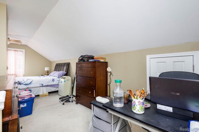 19-web-or-mls-20450 Lochmoor - Interior (12 of 17).jpg | Image 15