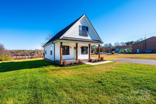 200 N Center St, Hildebran, NC, 28637-8367 | Card Image