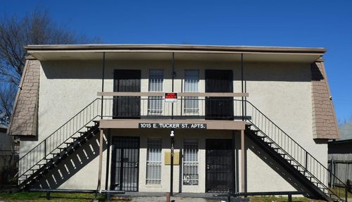 apt-201-1015 E Tucker St, Fort Worth, TX, 76104-1526 | Card Image