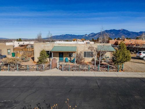 215 Las Olas Dr, Taos, NM, 87571-7129 | Card Image