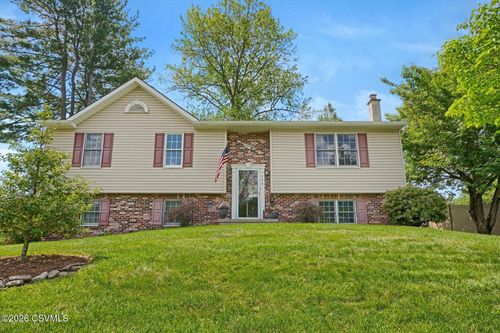 346 Locust St, Milton, PA, 17847-2522 | Card Image