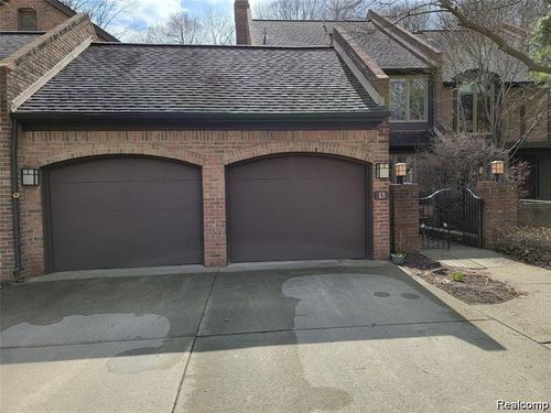 13 Timberlane Ct, Dearborn, MI, 48126-2615 | Card Image