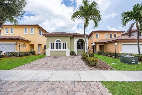 1005 Ne 41st Ave, HOMESTEAD, FL, 33033-5881 | Card Image