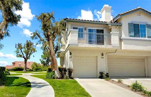 7831 E Horizon View, Anaheim, CA, 92808 | Card Image