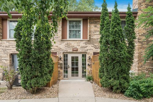apt-2-4542 Cedar Lake Rd S, Saint Louis Park, MN, 55416-3737 | Card Image