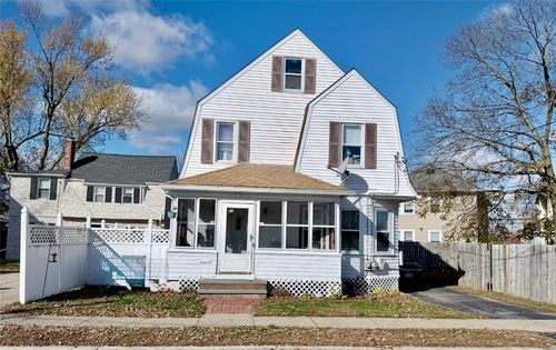 27 Cliffdale Ave, Cranston, RI, 02905-2624 | Card Image