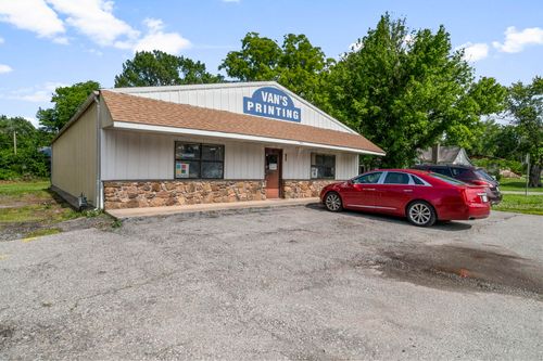 423 S Hazel St, Grove, OK, 74344-7052 | Card Image